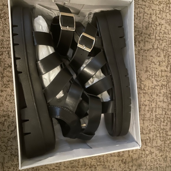 Black Gladiator sandals - Picture 2 of 6